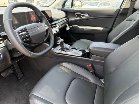 New 2026 Kia Sportage EX FWD image 18
