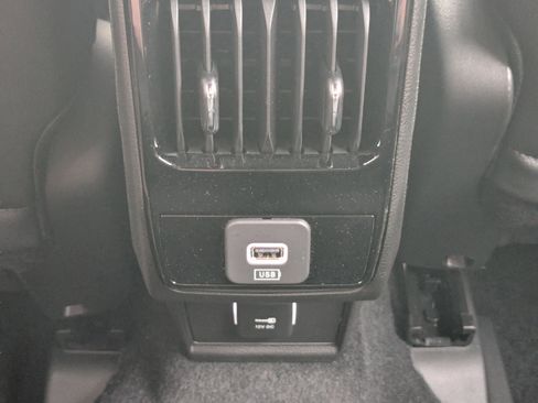 New 2025 Jeep Compass Latitude image 14