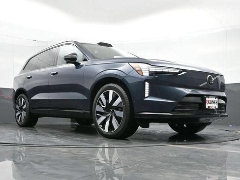 New 2025 Volvo EX90 Ultra AWD/4WD image 35