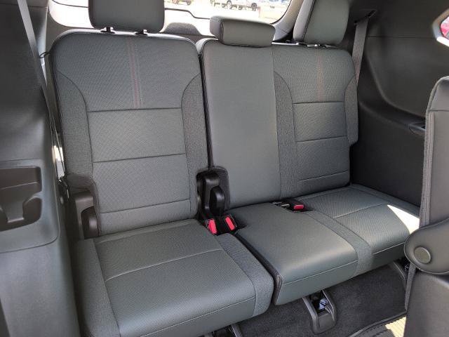 New 2026 GMC Acadia AT4 w/ Luxury Package AWD/4WD image 18