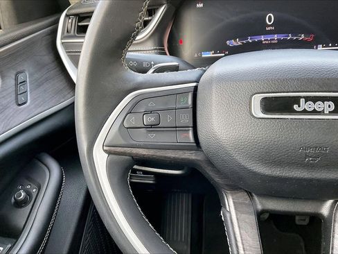 Certified 2023 Jeep Grand Cherokee Limited image 31