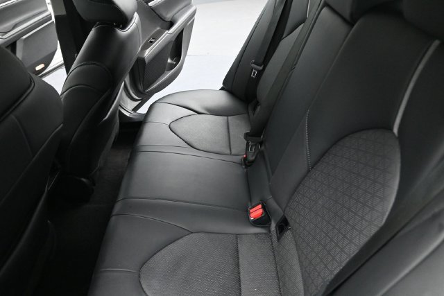 Used 2024 Toyota Camry XSE FWD image 16