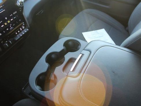 Used 2024 RAM 2500 Big Horn w/ Safety Group image 26