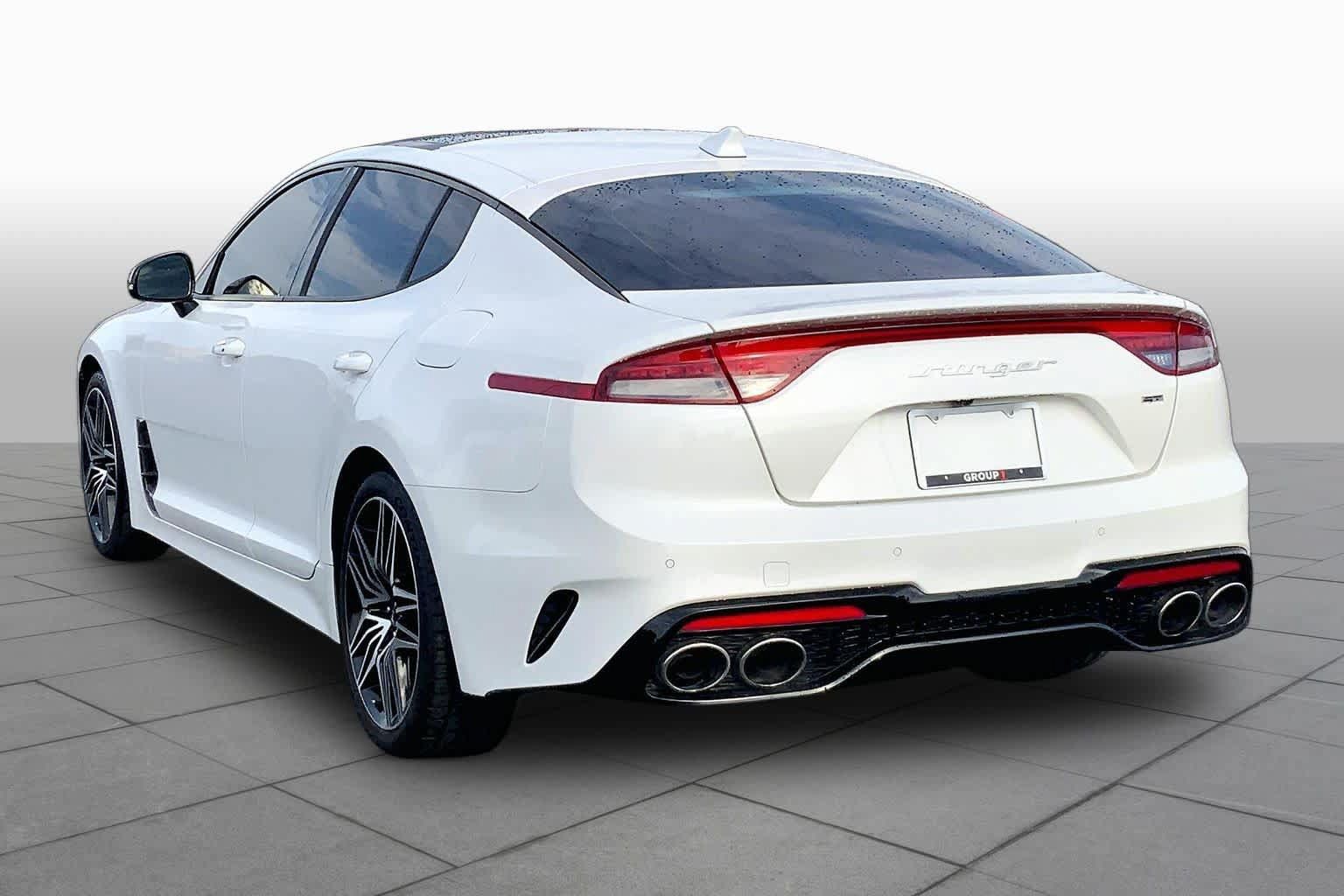 Used 2023 Kia Stinger GT2 RWD image 12