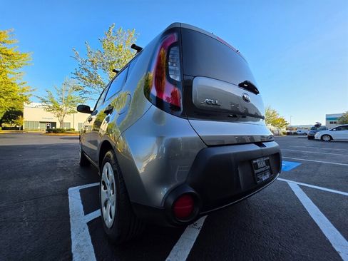 Used 2015 Kia Soul image 9