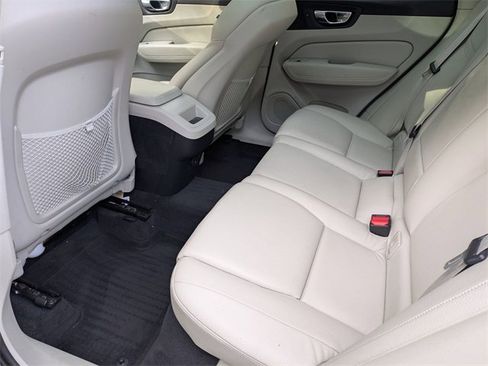 Certified 2023 Volvo XC60 B5 Plus image 26