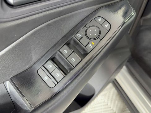 Used 2024 Nissan Rogue S FWD image 14
