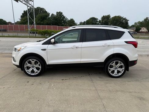 Used 2019 Ford Escape Titanium AWD/4WD image 13