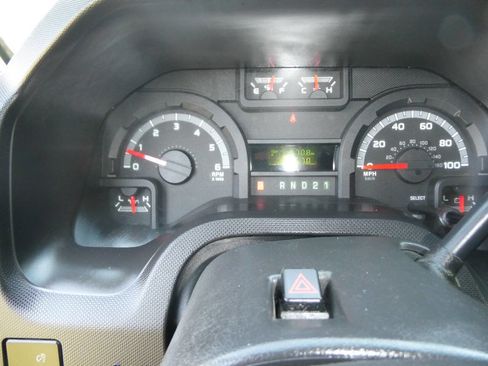 Used 2013 Ford E-250 and Econoline 250 image 18