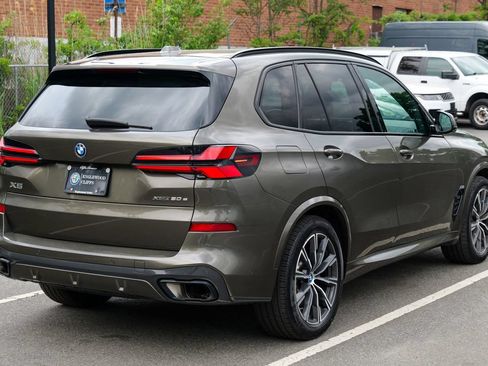 Used 2024 BMW X5 xDrive50e w/ M Sport Package AWD/4WD image 7