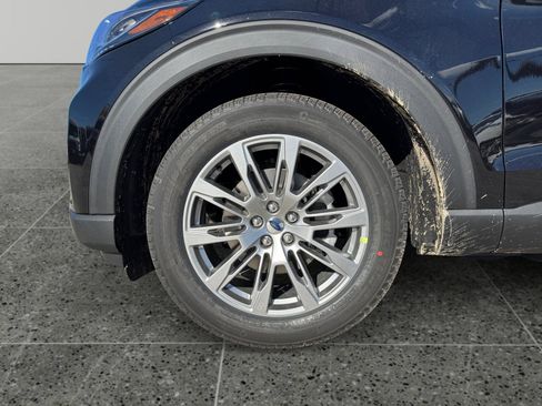 New 2026 Ford Explorer Active w/ Active Comfort Package image 9