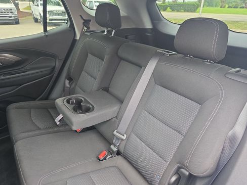 Used 2024 GMC Terrain SLE w/ Elevation Edition FWD image 13