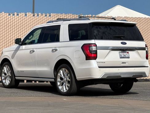 Used 2019 Ford Expedition Platinum RWD image 6