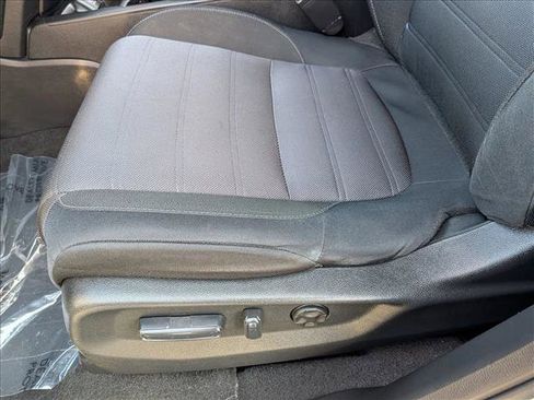 Used 2019 Honda CR-V EX image 11