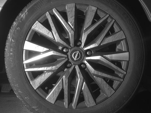 Used 2025 Nissan Altima 2.5 SV image 15