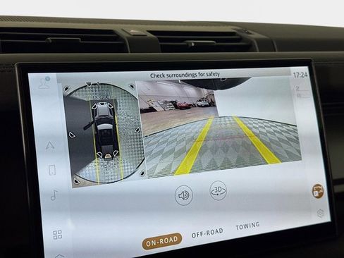 Used 2025 Land Rover Defender 110 X image 17