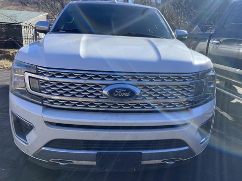 Used 2019 Ford Expedition Platinum image 12