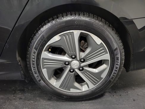 Used 2019 Hyundai Sonata Plug-In Hybrid image 11