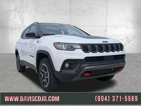 New 2026 Jeep Compass Trailhawk w/ Trailer Tow Group AWD/4WD image 1