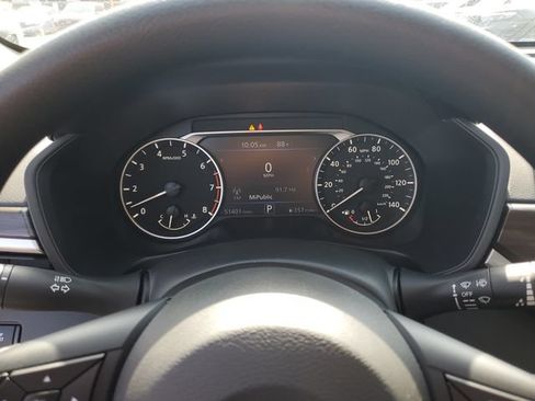 Used 2024 Nissan Altima 2.5 SV FWD image 16