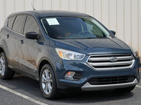 Used 2019 Ford Escape SE FWD image 47