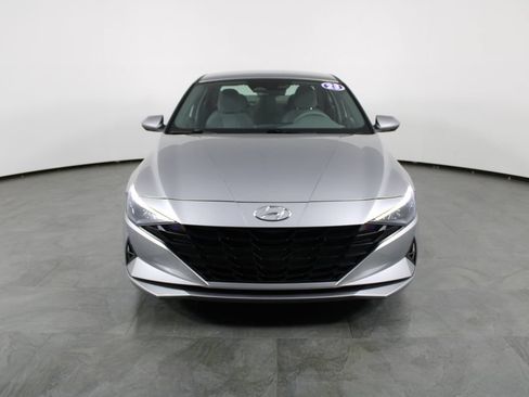 Certified 2023 Hyundai Elantra SEL FWD image 12