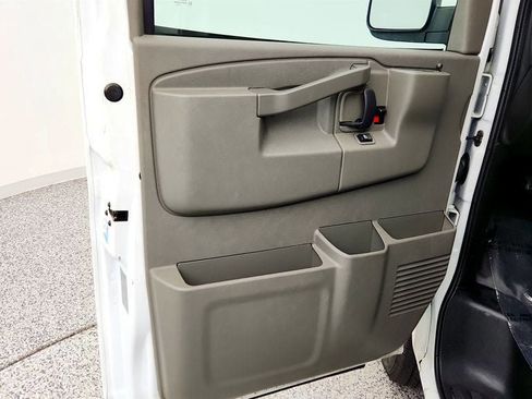 Used 2021 Chevrolet Express 2500 w/ Driver Convenience Package RWD image 10