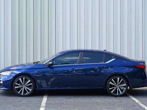 Used 2022 Nissan Altima 2.5 SR FWD image 41