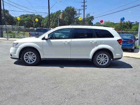 Used 2016 Dodge Journey SXT image 4