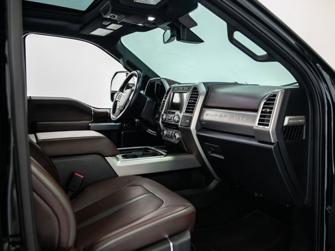 Used 2017 Ford F250 Platinum w/ Platinum Ultimate Package image 11