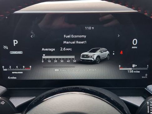 New 2025 Nissan Kicks SR image 11