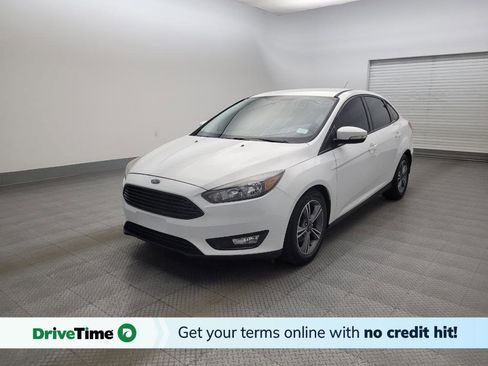 Used 2018 Ford Focus SE w/ SE Appearance Package FWD image 1