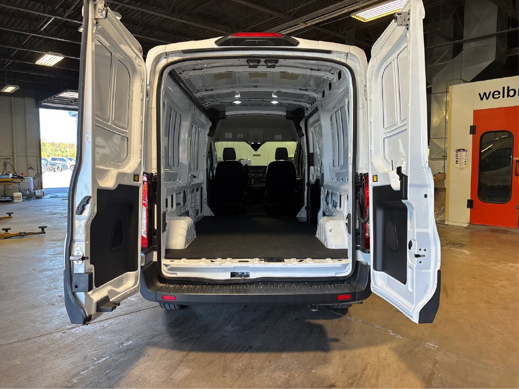 Used 2022 Ford Transit 250 Medium Roof RWD image 11