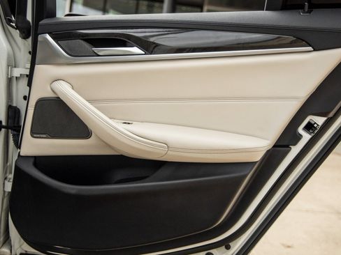 Used 2018 BMW 530i image 34