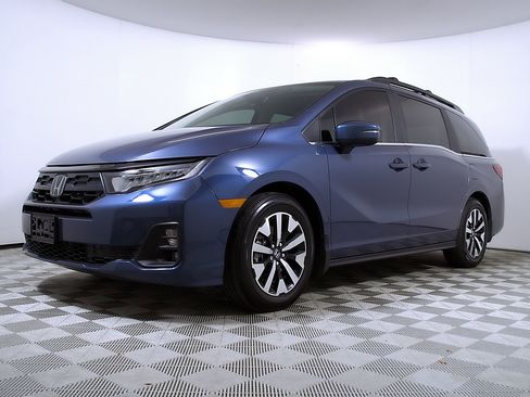 Used 2026 Honda Odyssey EX-L image 2