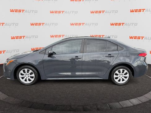 Used 2024 Toyota Corolla LE FWD image 2