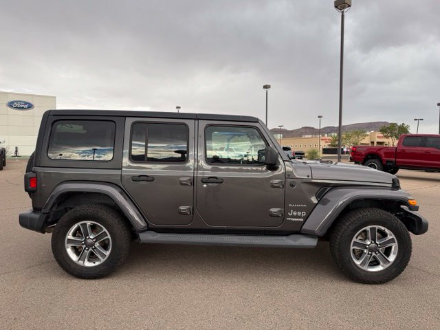 Used 2018 Jeep Wrangler Unlimited Sahara AWD/4WD image 4