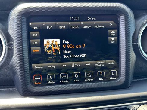 Used 2018 Jeep Wrangler Unlimited Sahara AWD/4WD image 25