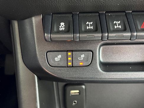 Used 2018 Chevrolet Colorado ZR2 w/ ZR2 Midnight Special Edition AWD/4WD image 22