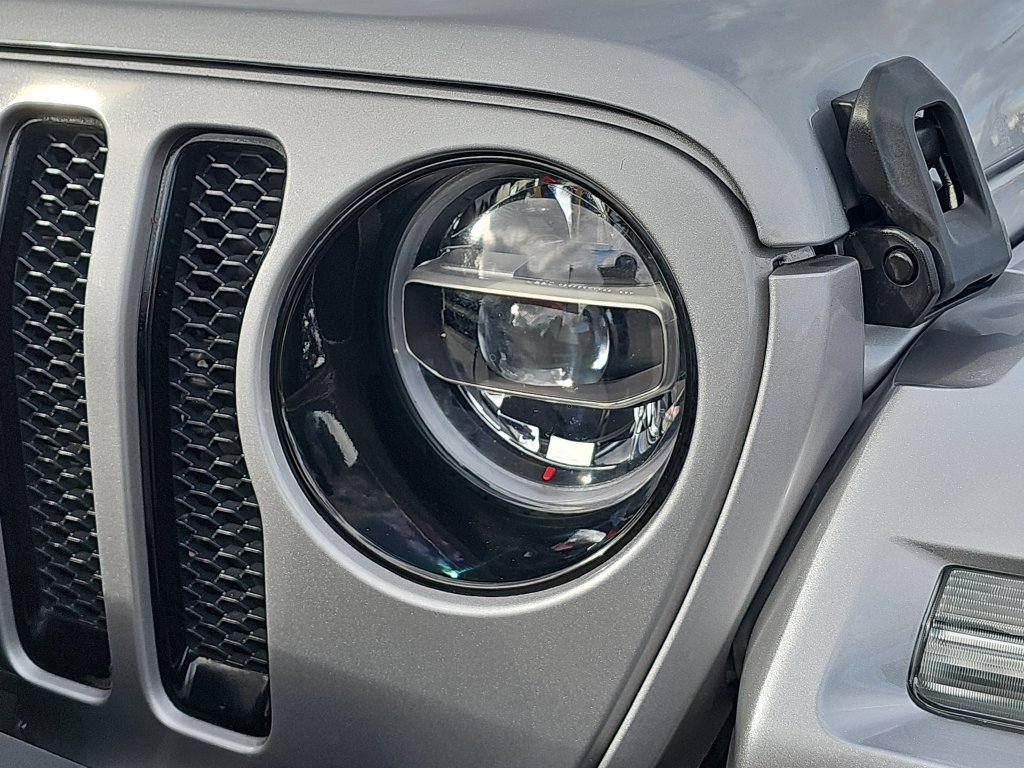 Used 2021 Jeep Wrangler Unlimited Sahara AWD/4WD image 16
