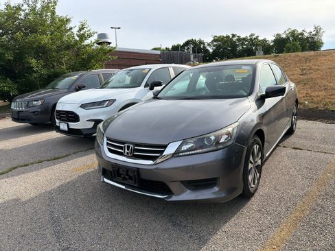 Used 2013 Honda Accord LX image 8
