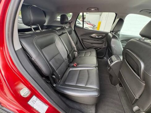 Used 2023 GMC Terrain SLT FWD image 31