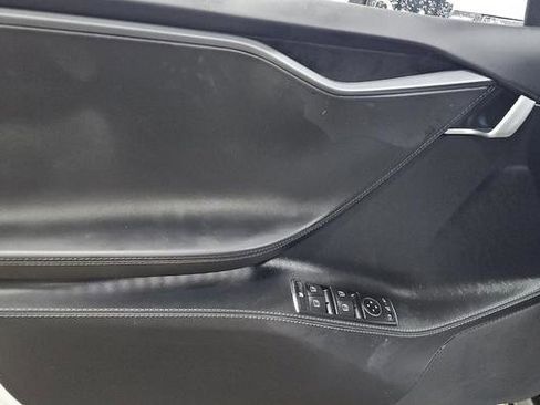 Used 2019 Tesla Model S Performance image 11