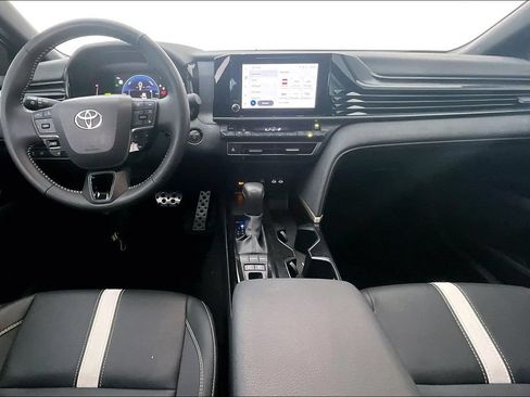 Used 2026 Toyota Camry SE w/ Convenience Package FWD image 15