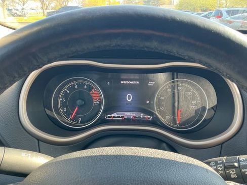 Used 2016 Jeep Cherokee Limited AWD/4WD image 17