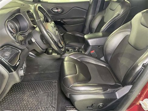 Used 2020 Jeep Cherokee Latitude Plus image 16