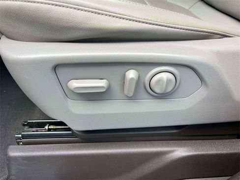 Used 2021 GMC Sierra 1500 SLT w/ SLT Premium Package image 28