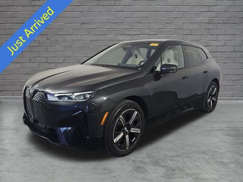 Used 2024 BMW iX xDrive50 w/ Sport Package AWD/4WD image 1