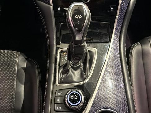 Used 2017 INFINITI Q60 Red Sport 400 image 23