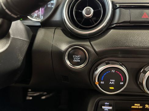 Used 2019 MAZDA MX-5 Miata RF Grand Touring RWD image 24